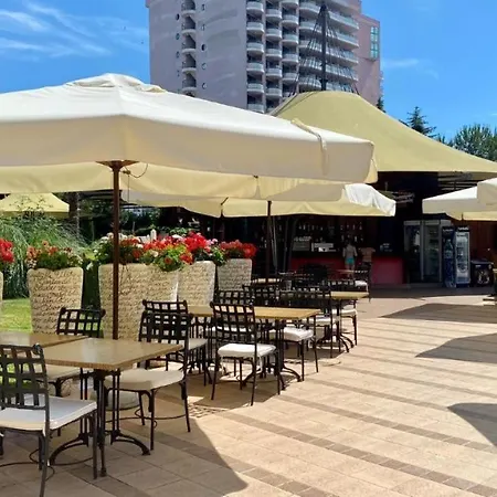 Апартамент Private In Royal 5* *